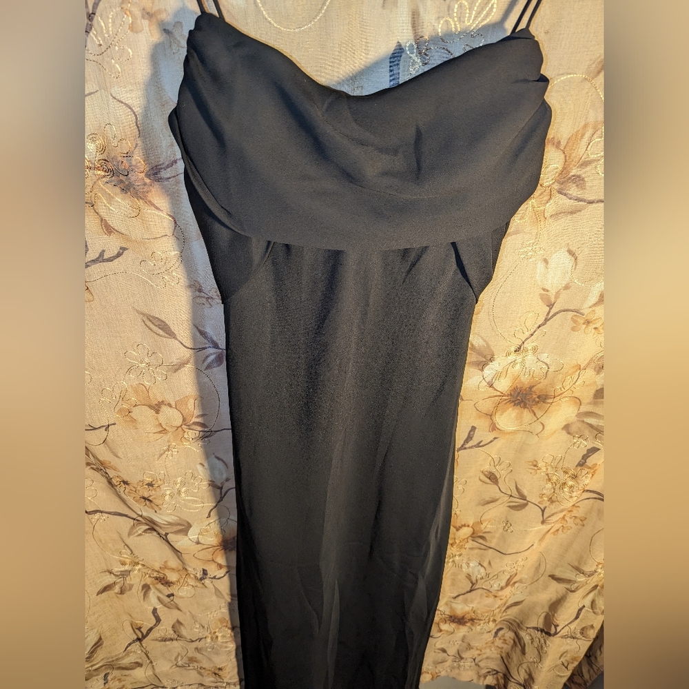 Betsy & Adam Evening dress. Black. Sz. Medium. Like New.